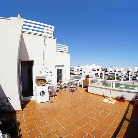 Atico Con Terraza En El Toyo شقة المرية