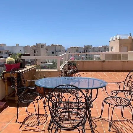 Atico Con Terraza En El Toyo شقة المرية