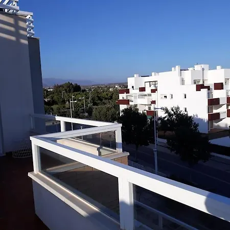 Atico Con Terraza En El Toyo شقة *